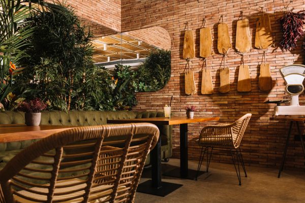 Revoluciona tu restaurante con Resv 2 Revolutionize your restaurant with Resv
